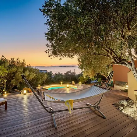 Afroditi Villa *